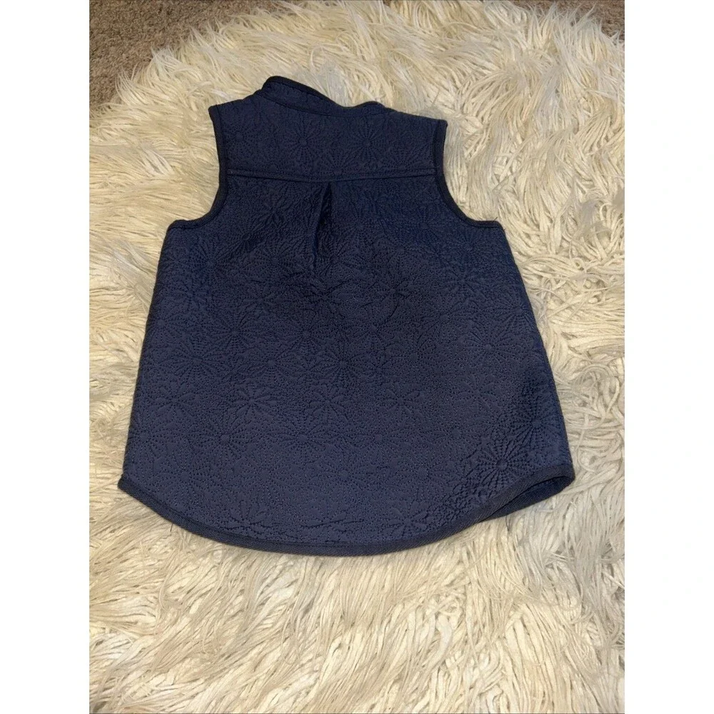 Max studio kids Girls Small 5/6 Navy Floral Vest